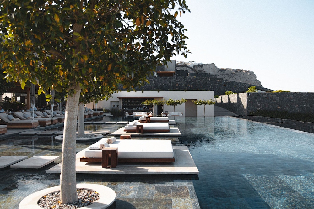 Canaves Epitome - Small Luxury Hotels of the World — Swimming pool in Oia, South Aegean