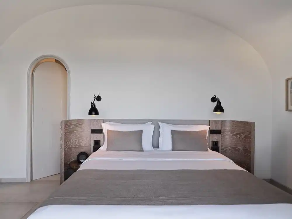 Canaves Epitome - Small Luxury Hotels of the World — Hotel rooms in Oia, South Aegean