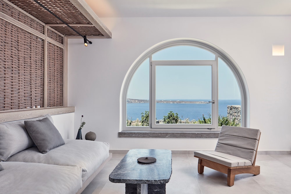 Canaves Epitome - Small Luxury Hotels of the World — Hotel rooms in Oia, South Aegean