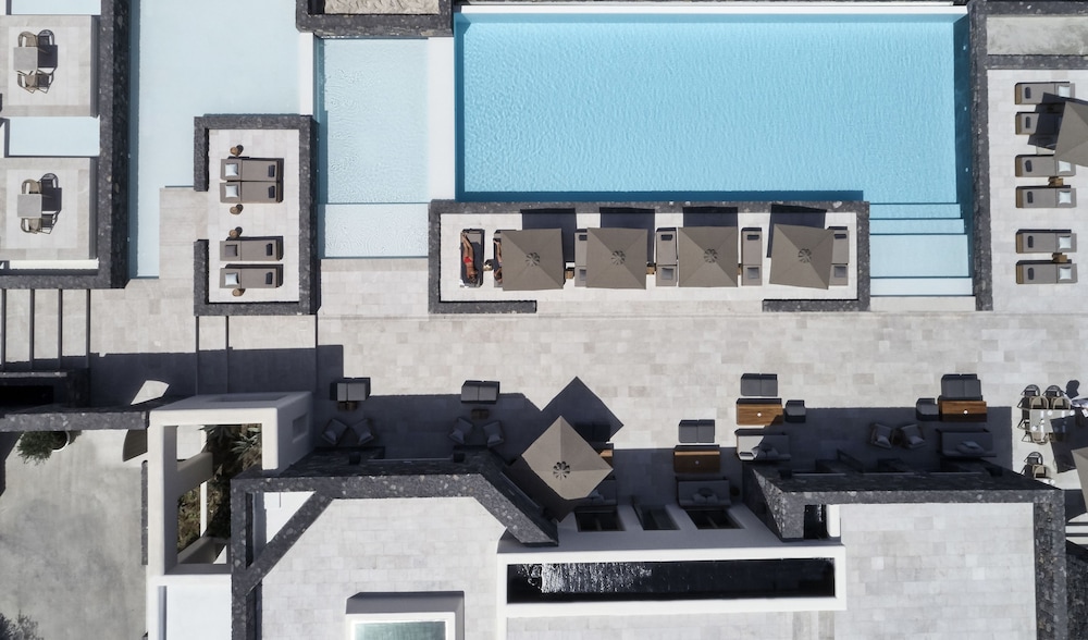 Canaves Epitome - Small Luxury Hotels of the World — Hotel building in Oia, South Aegean