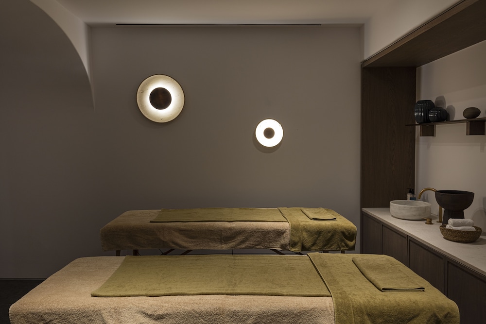 Canaves Epitome - Small Luxury Hotels of the World — Hotel rooms in Oia, South Aegean