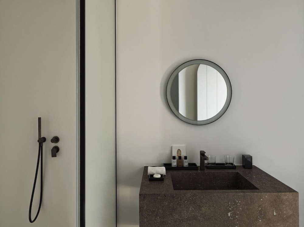 Canaves Epitome - Small Luxury Hotels of the World — Hotel rooms in Oia, South Aegean