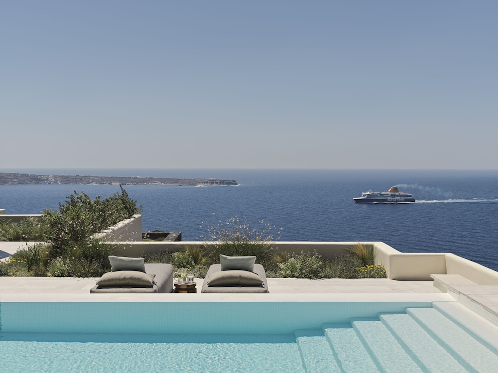Canaves Epitome - Small Luxury Hotels of the World — Swimming pool in Oia, South Aegean