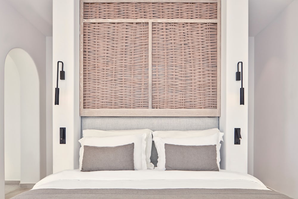 Canaves Epitome - Small Luxury Hotels of the World — Hotel rooms in Oia, South Aegean