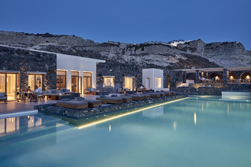 Canaves Epitome - Small Luxury Hotels of the World — Swimming pool in Oia, South Aegean