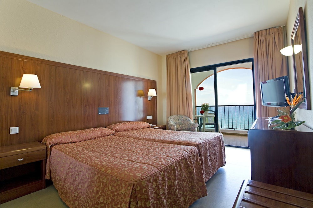 Hotel Perla Marina — Hotel rooms in Nerja, Andalusia