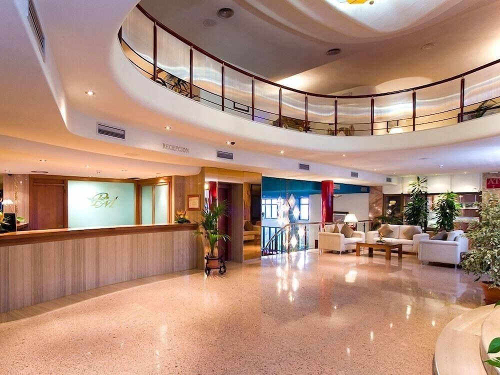 Hotel Perla Marina — Hotel building in Nerja, Andalusia