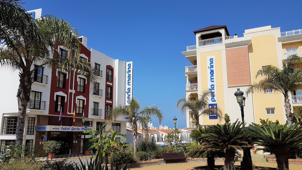 Hotel Perla Marina — Hotel building in Nerja, Andalusia