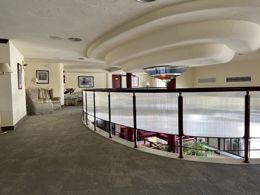 Hotel Perla Marina — Hotel building in Nerja, Andalusia