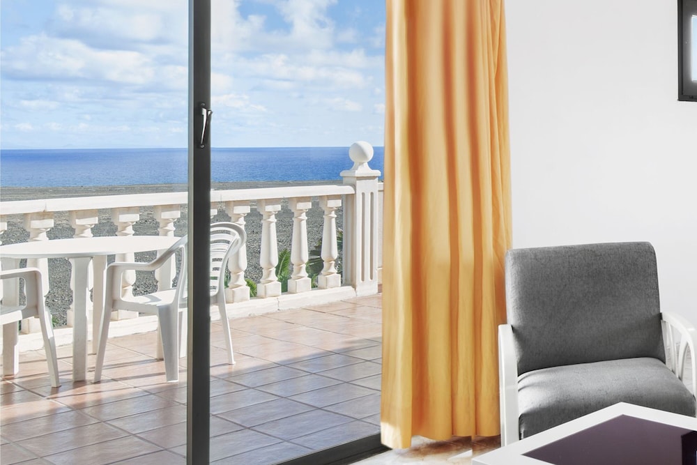 Elba Lucía Sport & Suite Hotel — Hotel rooms in Costa de Antigua, Canary Islands