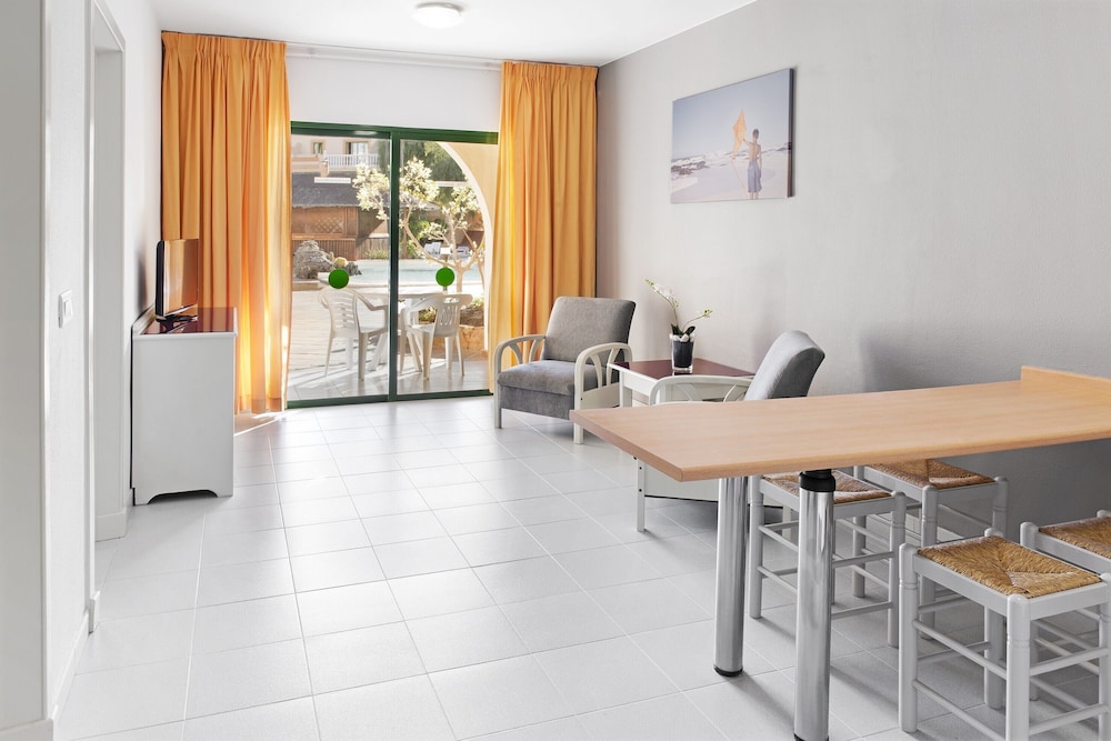 Elba Lucía Sport & Suite Hotel — Hotel rooms in Costa de Antigua, Canary Islands