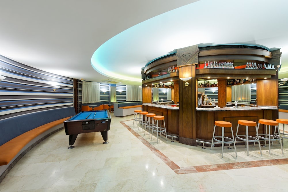 Elba Lucía Sport & Suite Hotel — Restaurant & bars in Costa de Antigua, Canary Islands