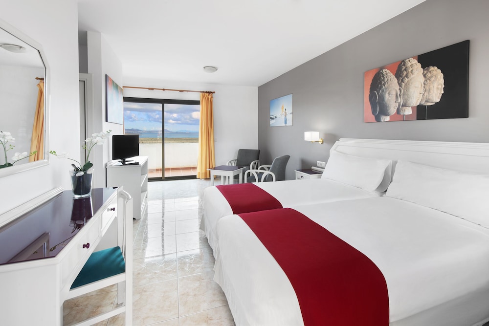 Elba Lucía Sport & Suite Hotel — Hotel rooms in Costa de Antigua, Canary Islands