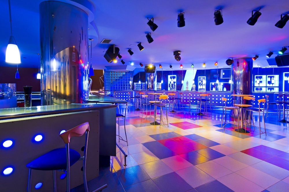 Elba Lucía Sport & Suite Hotel — Restaurant & bars in Costa de Antigua, Canary Islands