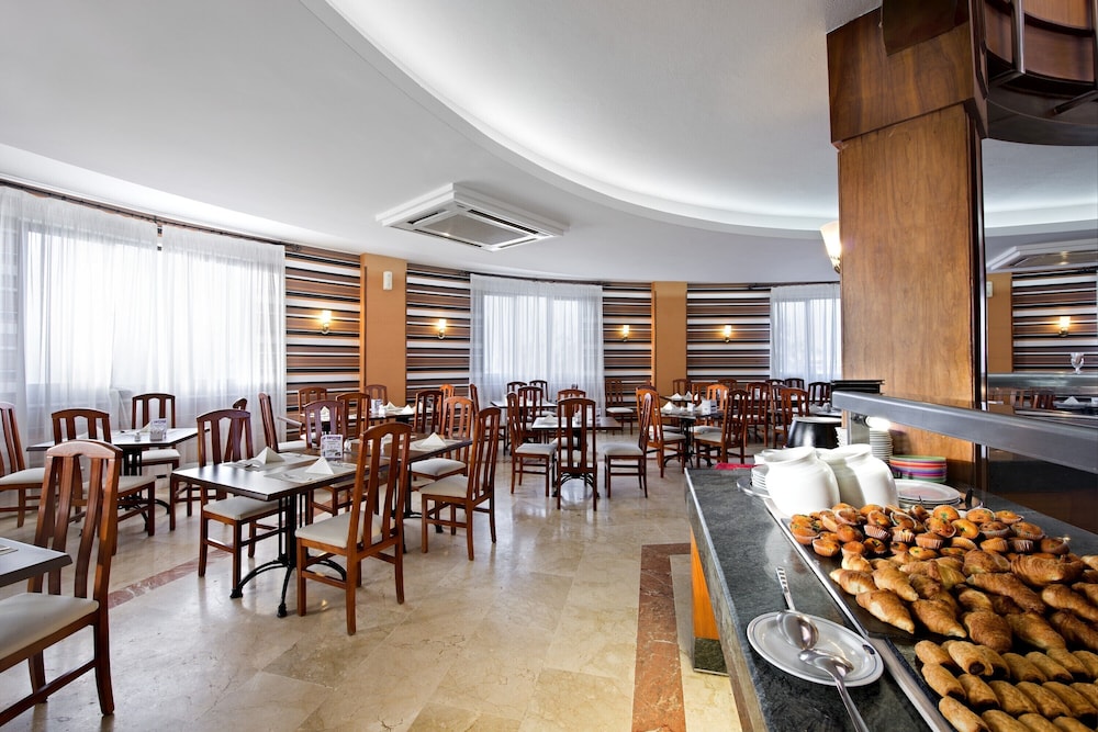 Elba Lucía Sport & Suite Hotel — Restaurant & bars in Costa de Antigua, Canary Islands