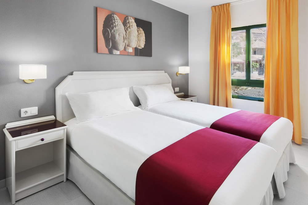 Elba Lucía Sport & Suite Hotel — Hotel rooms in Costa de Antigua, Canary Islands
