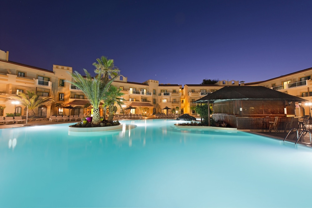Elba Lucía Sport & Suite Hotel — Swimming pool in Costa de Antigua, Canary Islands