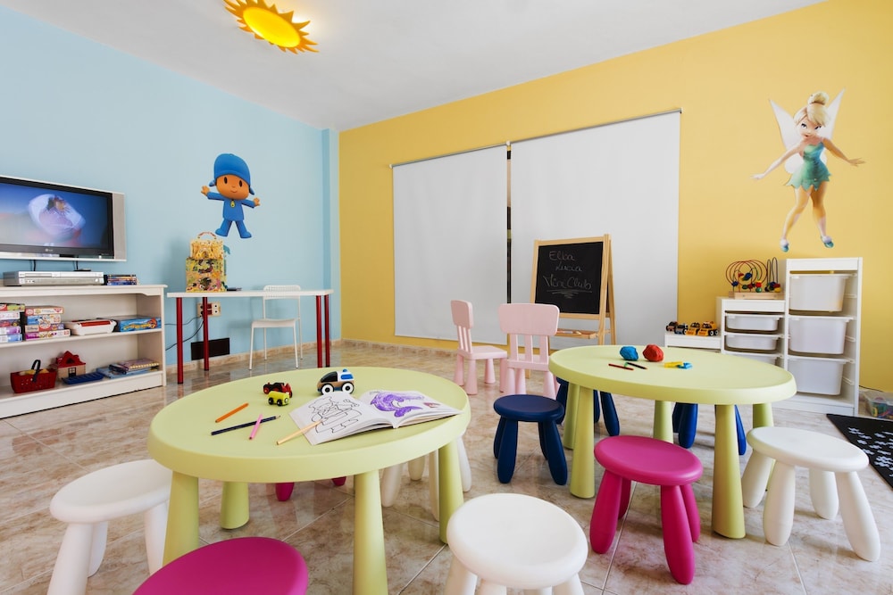 Elba Lucía Sport & Suite Hotel — Attractions for children in Costa de Antigua, Canary Islands