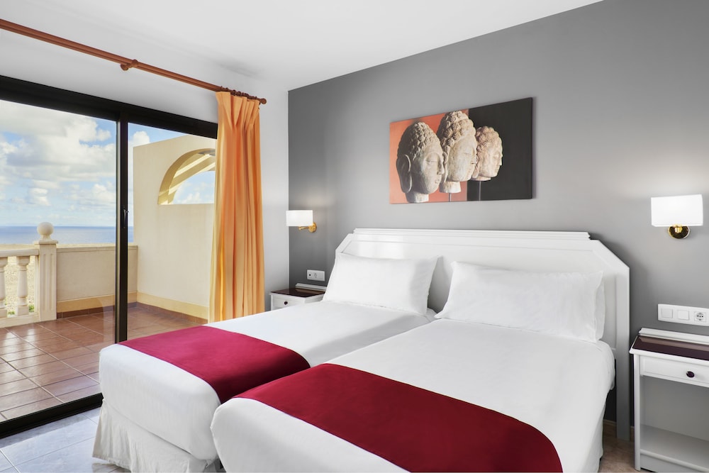 Elba Lucía Sport & Suite Hotel — Hotel rooms in Costa de Antigua, Canary Islands