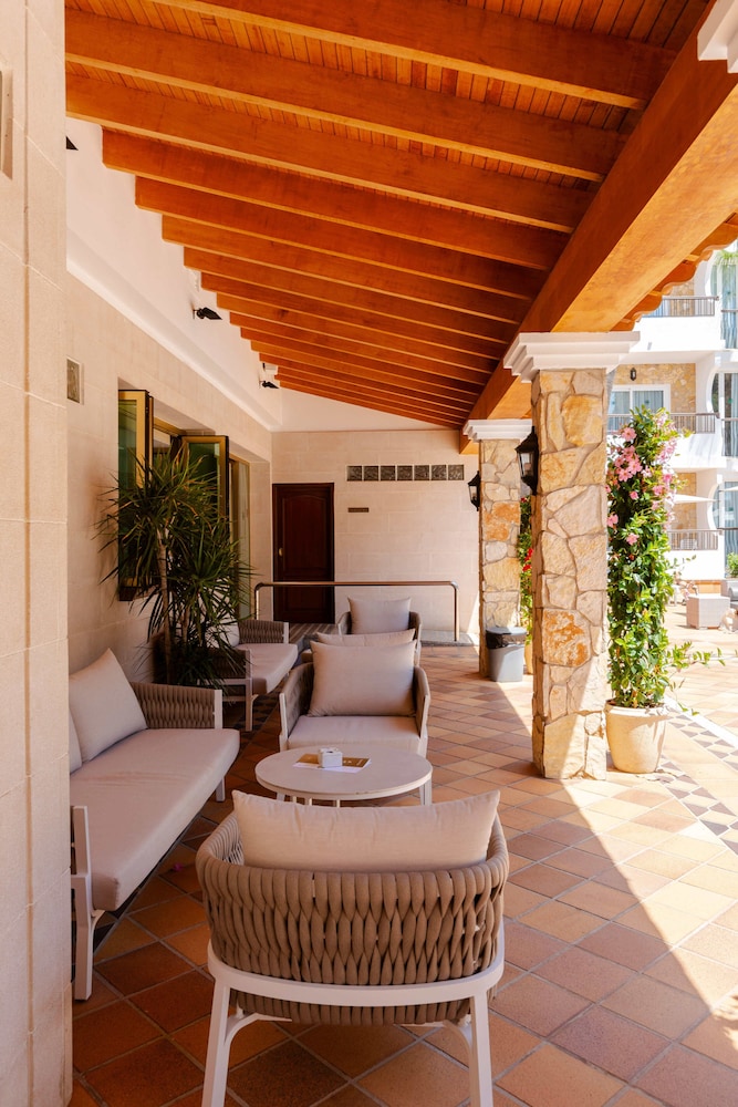 S'Argamassa Boutique Hotel — Hotel building in Santa Eulalia, Balearic Islands