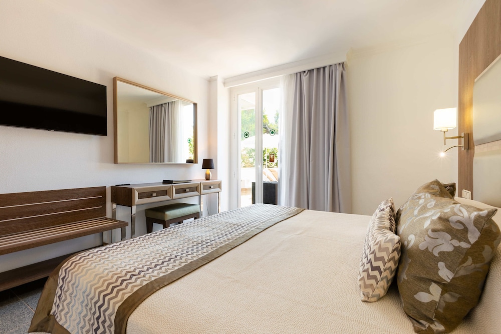 S'Argamassa Boutique Hotel — Hotel rooms in Santa Eulalia, Balearic Islands