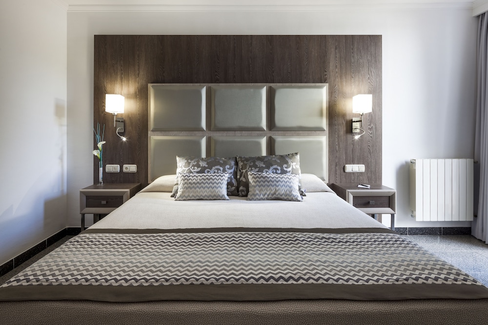 S'Argamassa Boutique Hotel — Hotel rooms in Santa Eulalia, Balearic Islands