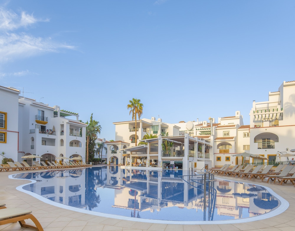Hilton Vacation Club Sunset Harbour Club Tenerife — Swimming pool in Costa Adeje, Canary Islands
