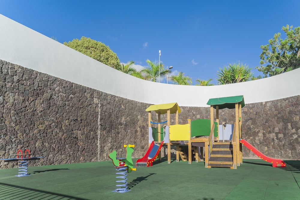 Hilton Vacation Club Sunset Harbour Club Tenerife — Attractions for children in Costa Adeje, Canary Islands