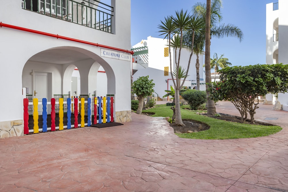 Hilton Vacation Club Sunset Harbour Club Tenerife — Attractions for children in Costa Adeje, Canary Islands