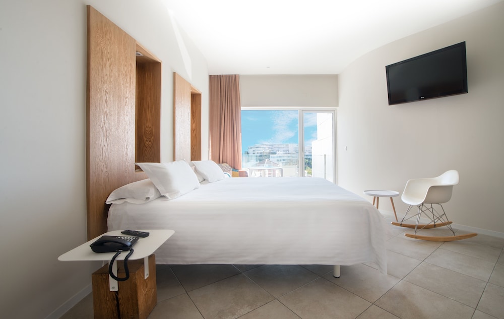 Higueron Hotel Malaga, Curio Collection by Hilton — Hotel rooms in Fuengirola, Andalusia