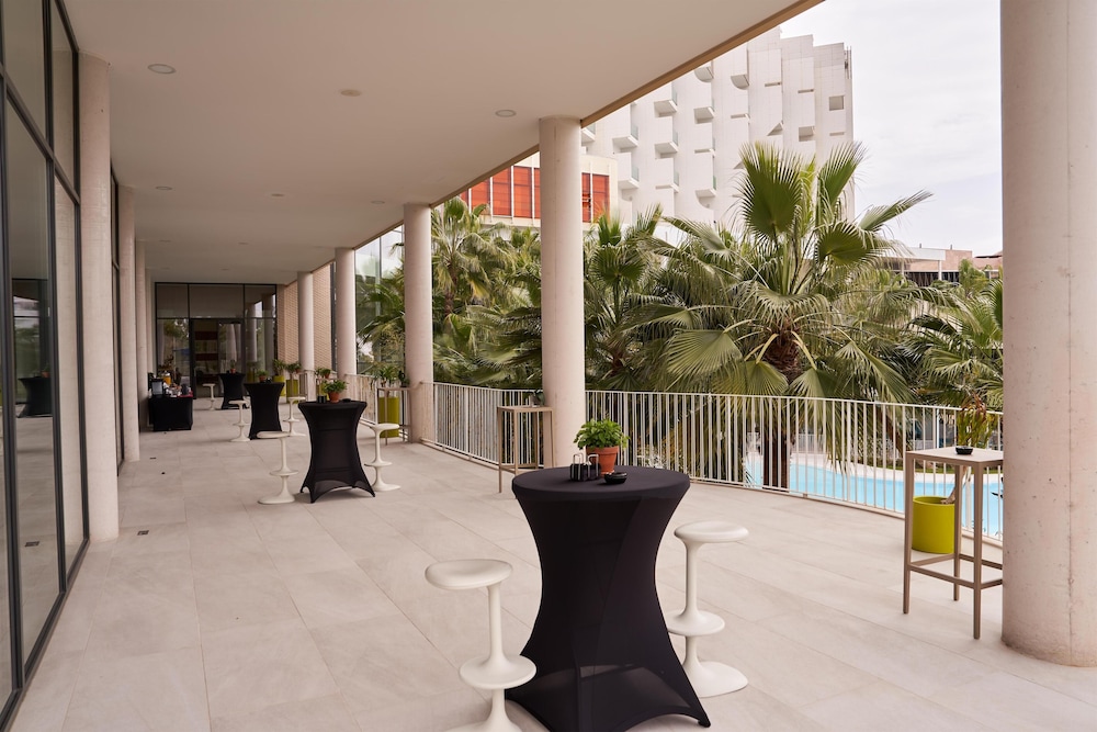 Higueron Hotel Malaga, Curio Collection by Hilton — Hotel building in Fuengirola, Andalusia