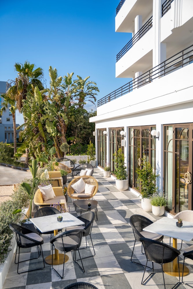 Ocean Drive Ibiza — Restaurant & bars in Ibiza Town, Balearic Islands