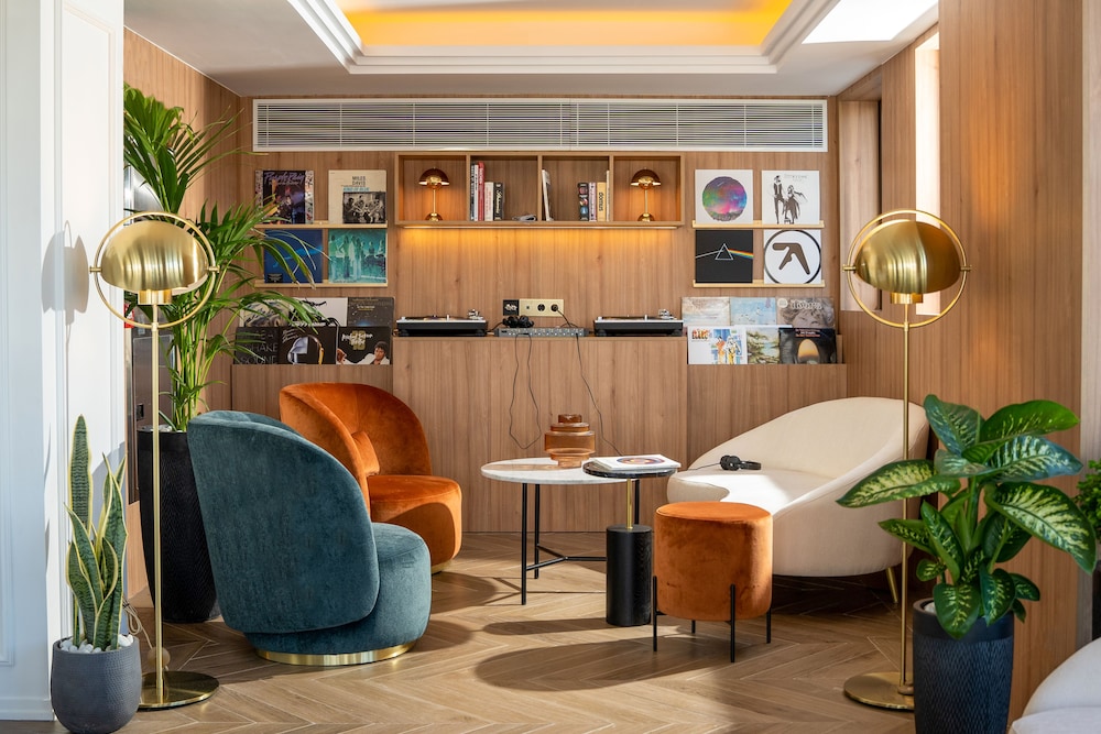 Ocean Drive Ibiza — Restaurant & bars in Ibiza Town, Balearic Islands