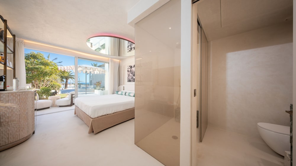 Destino Five Ibiza - 5-Star Grand Luxe Resort - Free Entrance to Pacha Club — Hotel rooms in Santa Eulalia, Balearic Islands