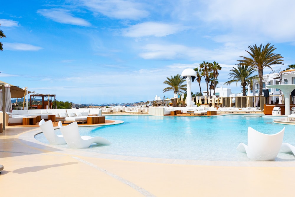 Destino Five Ibiza - 5-Star Grand Luxe Resort - Free Entrance to Pacha Club