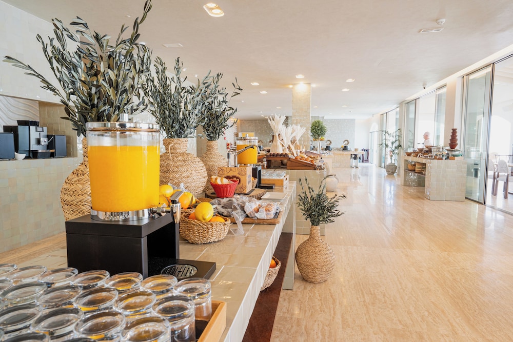 Destino Five Ibiza - 5-Star Grand Luxe Resort - Free Entrance to Pacha Club — Restaurant & bars in Santa Eulalia, Balearic Islands