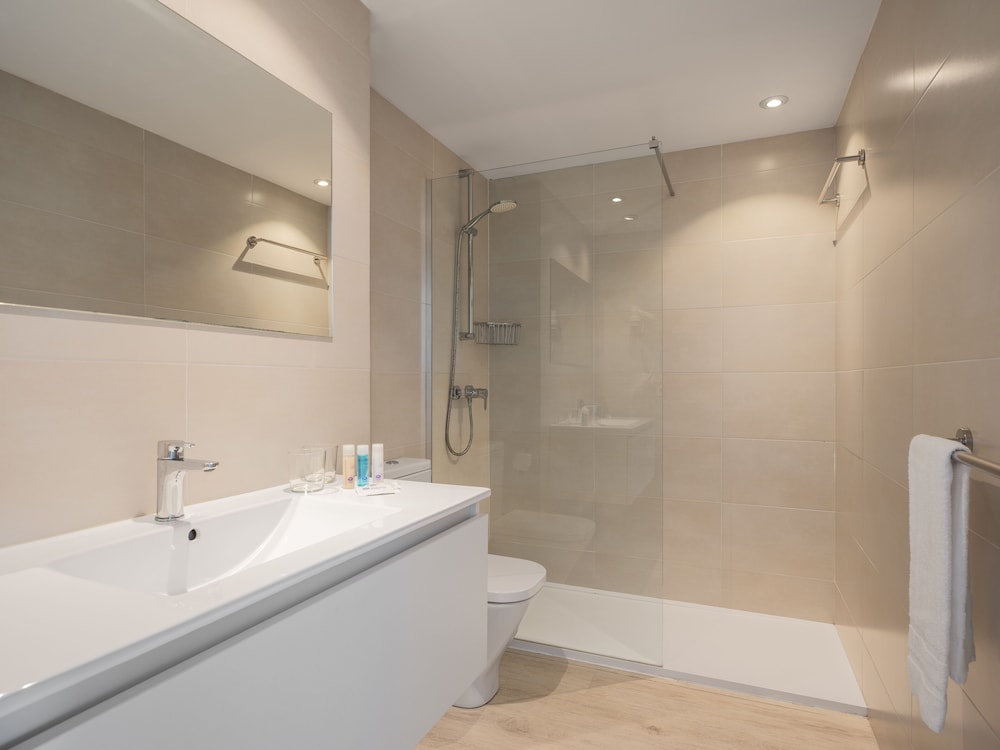 Puerto Azul Suite Hotel — Hotel rooms in Puerto Pollensa, Balearic Islands