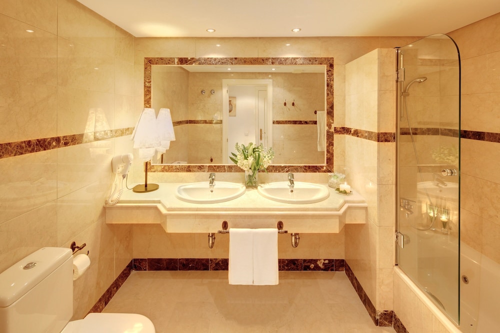 Vasari Resort — Hotel rooms in Marbella, Andalusia