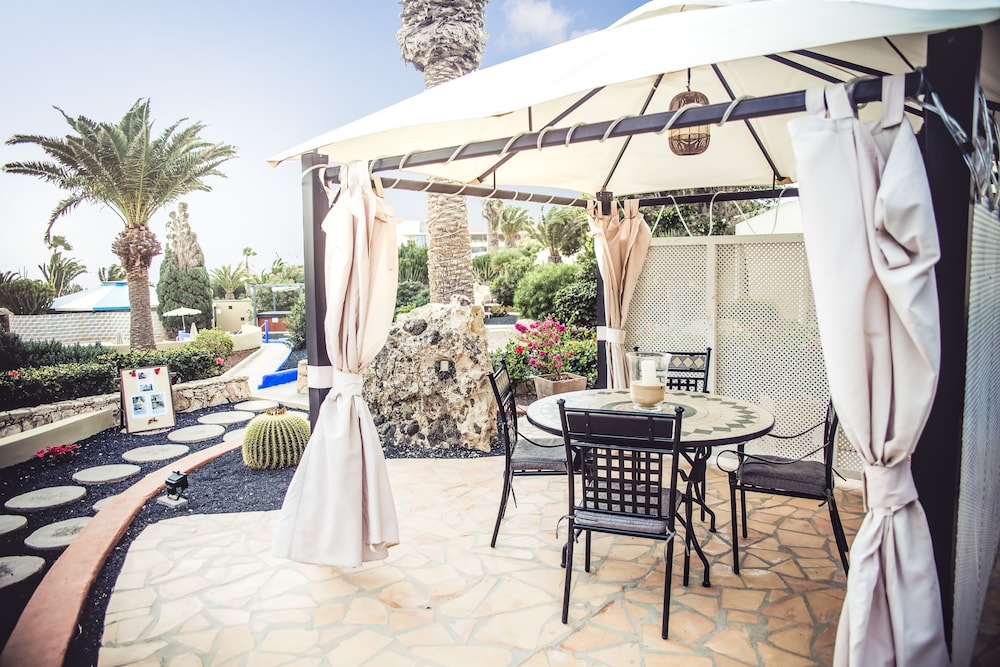 Hotel LIVVO Risco del Gato Suites — Restaurant & bars in Costa Calma, Canary Islands