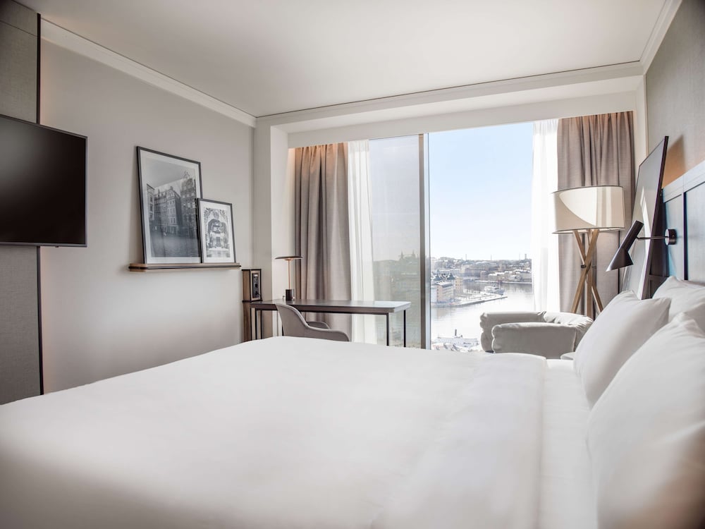 Radisson Blu Waterfront Hotel - zdjęcie 2