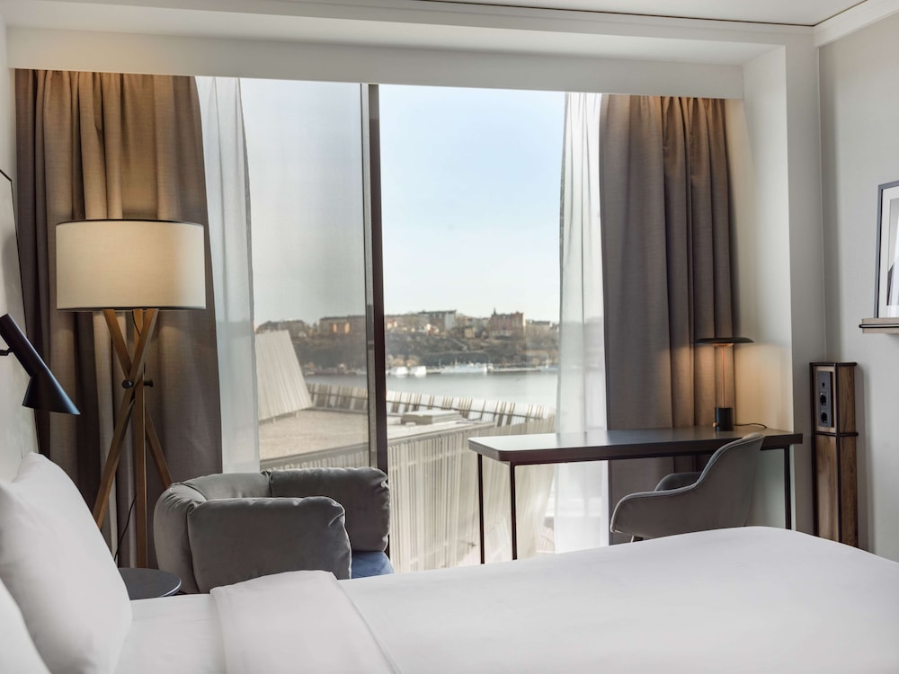 Radisson Blu Waterfront Hotel - zdjęcie 3