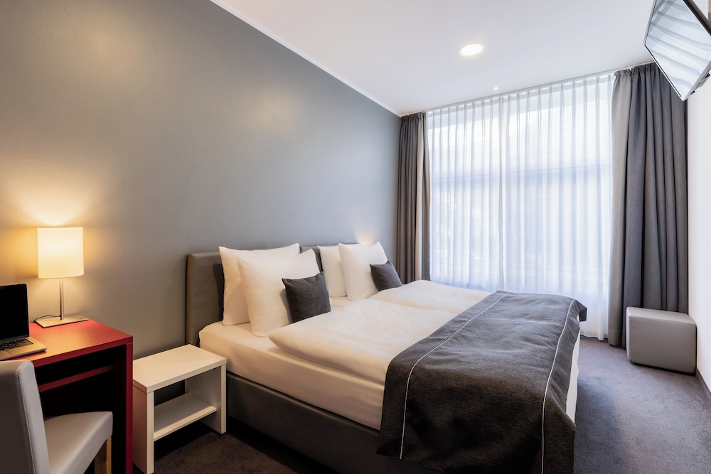 Garner Hotel Berlin - Gendarmenmarkt by IHG — Hotel rooms in Berlin, Berlin
