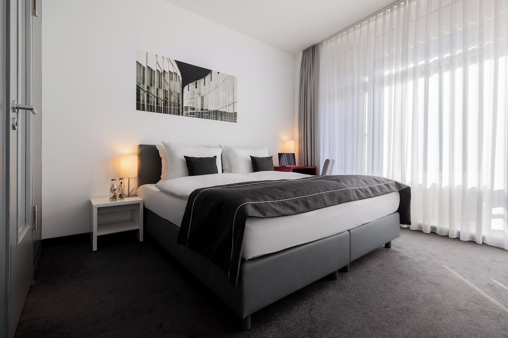 Garner Hotel Berlin - Gendarmenmarkt by IHG — Hotel rooms in Berlin, Berlin