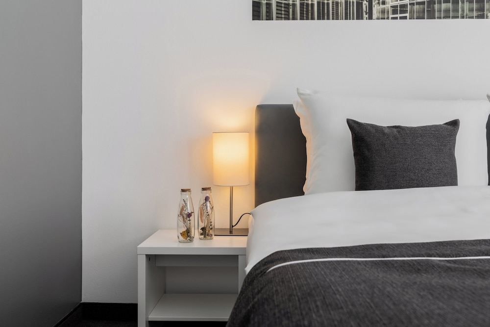 Garner Hotel Berlin - Gendarmenmarkt by IHG — Hotel rooms in Berlin, Berlin