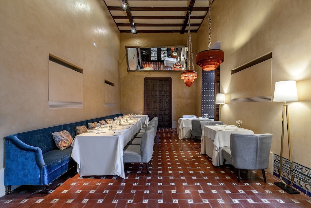CoolRooms Palacio Villapanés 5 GL — Restaurant & bars in Seville, Andalusia