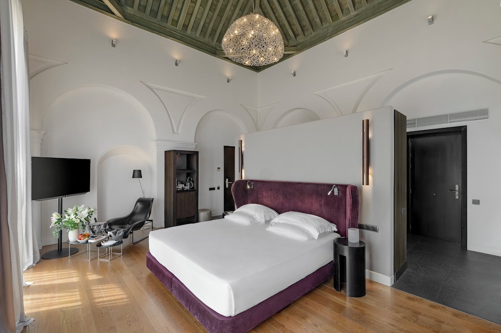 CoolRooms Palacio Villapanés 5 GL — Hotel rooms in Seville, Andalusia