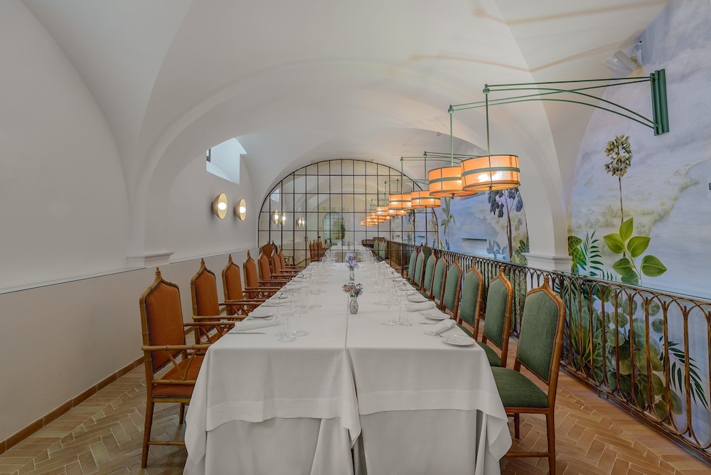 CoolRooms Palacio Villapanés 5 GL — Restaurant & bars in Seville, Andalusia