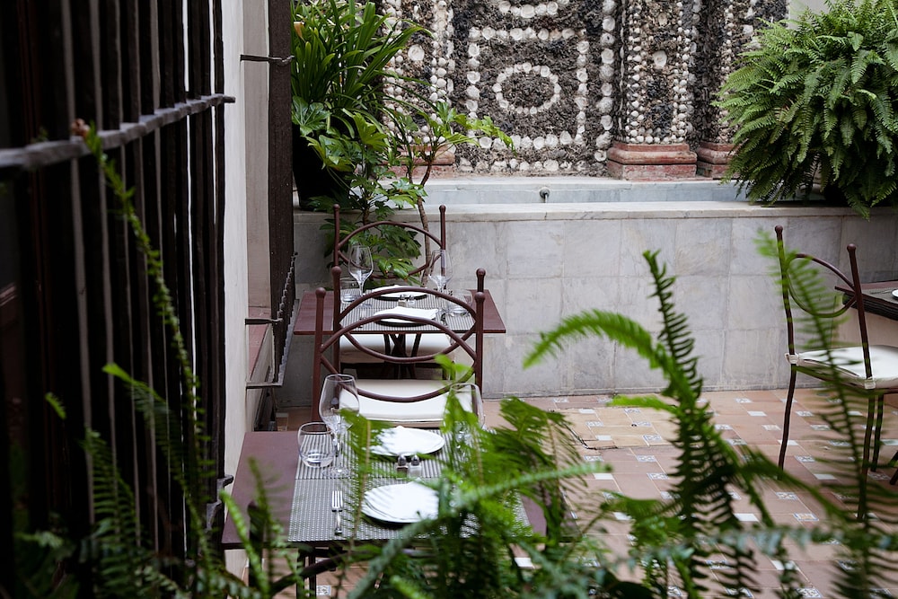 CoolRooms Palacio Villapanés 5 GL — Restaurant & bars in Seville, Andalusia