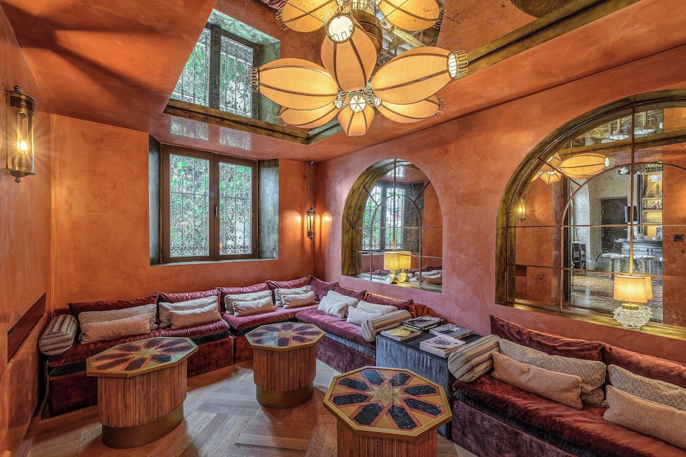 CoolRooms Palacio Villapanés 5 GL — Restaurant & bars in Seville, Andalusia