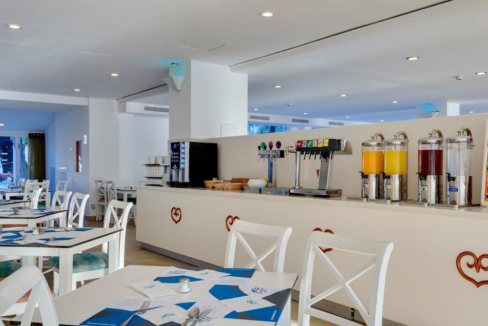 Aparthotel Alcudia Garden — Restaurant & bars in Alcudia, Balearic Islands